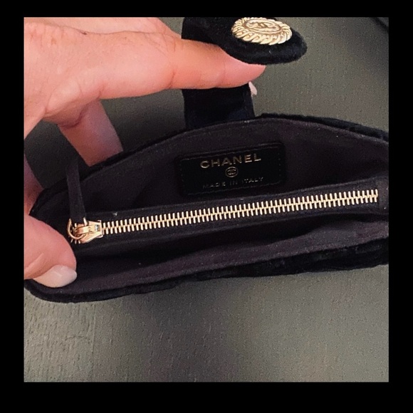 Chanel velour pochette mini bag - Picture 8 of 11